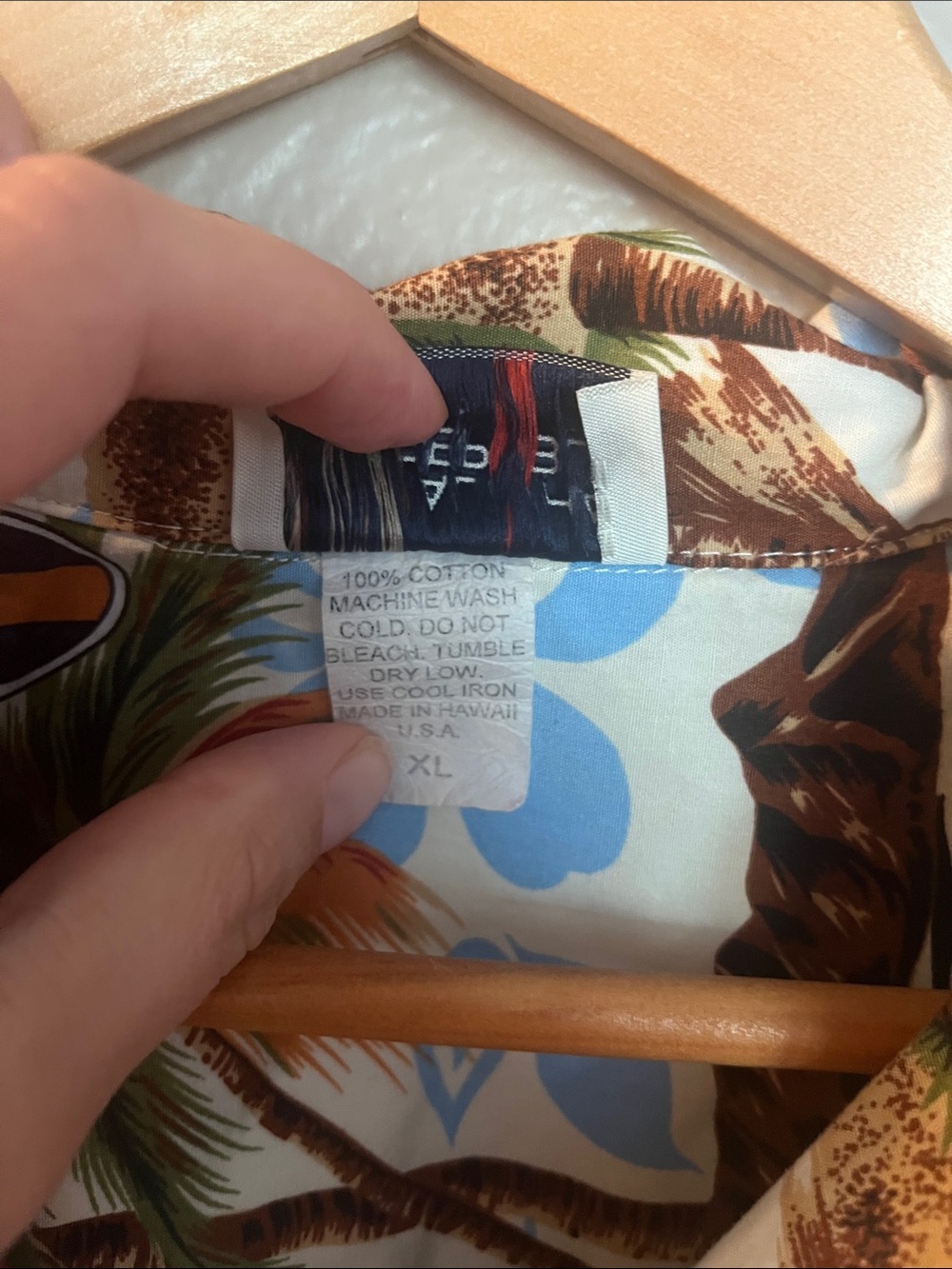 Aloha Republic Surfboard & Palm Print Made in Hawaii Hawaiian Cotton Shirt XL - Picture 3 of 5